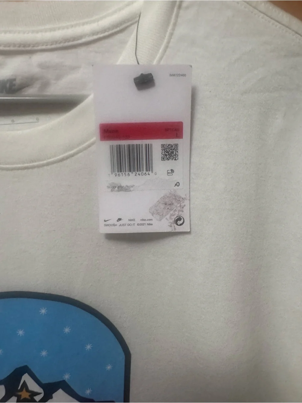 Bundle 4 $10 items for $30 Nike Men's White Holiday Graphic Tee Large